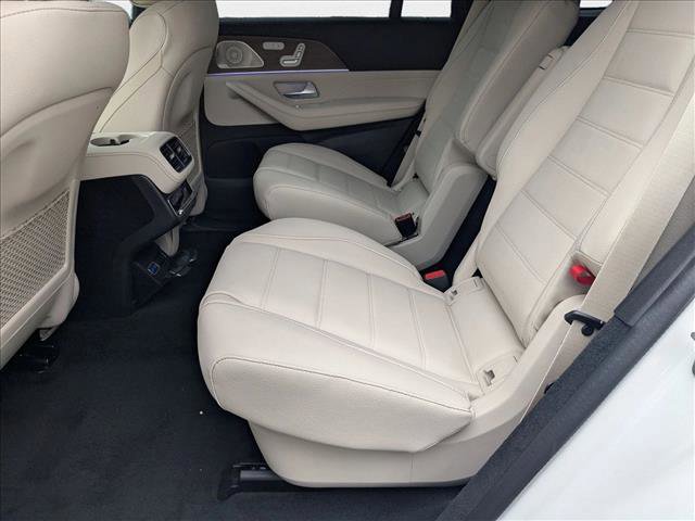 New 2026 Mercedes-Benz GLS 580 4MATIC image 14
