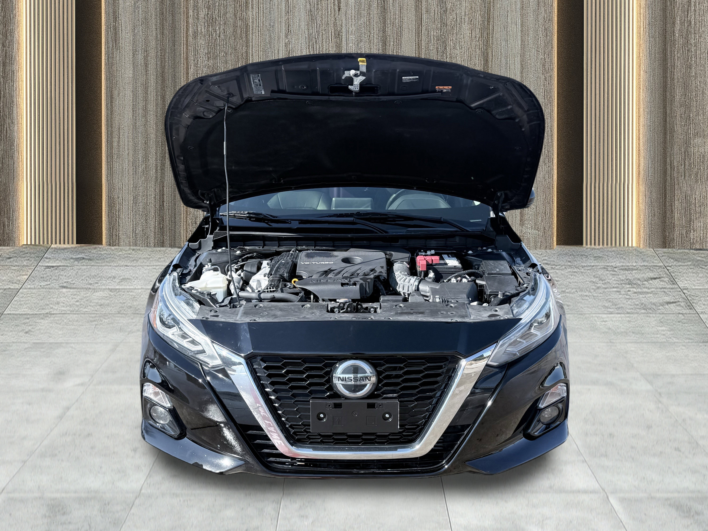Used 2020 Nissan Altima 2.0 Platinum FWD image 10