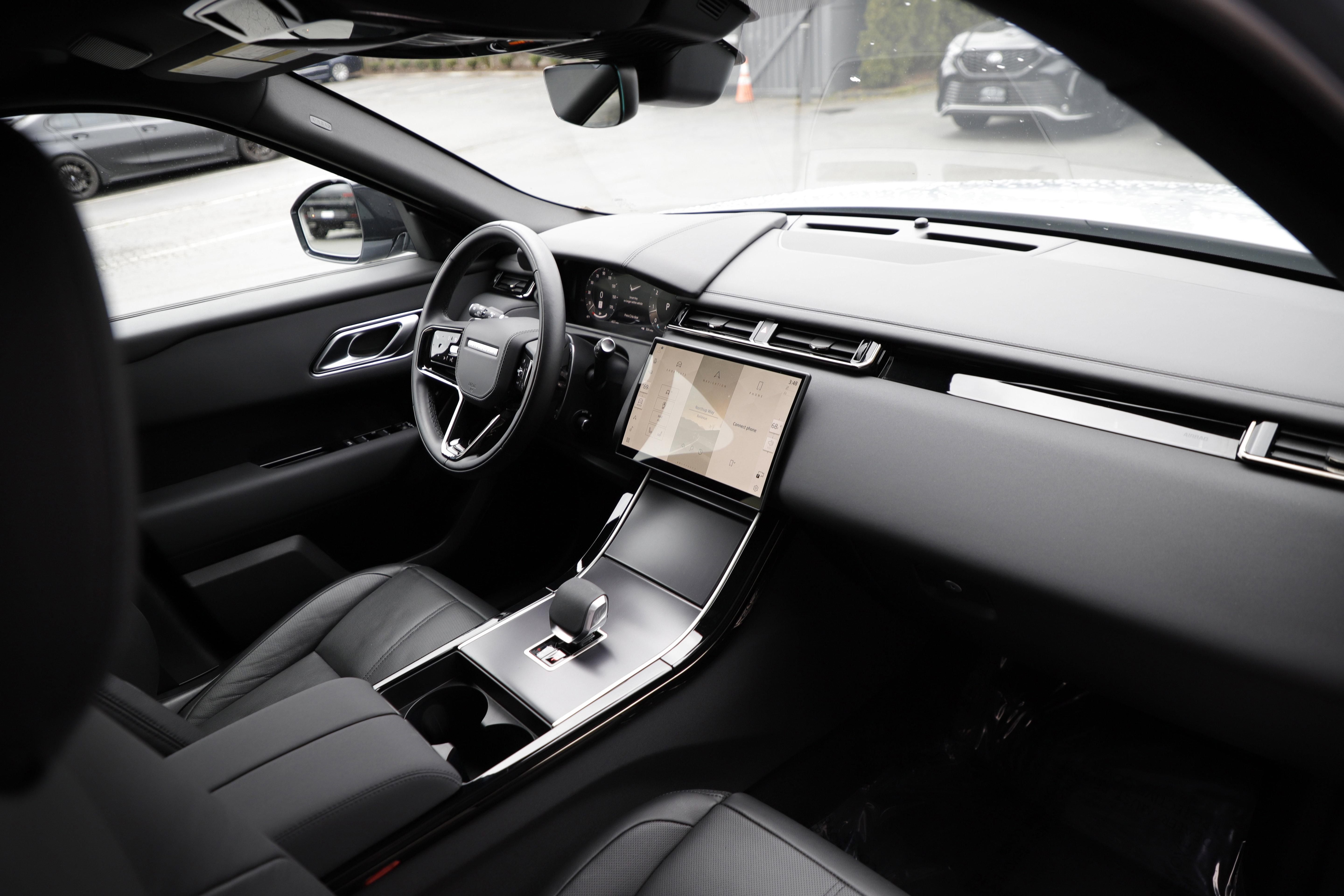 Certified 2026 Land Rover Range Rover Velar Dynamic SE image 13