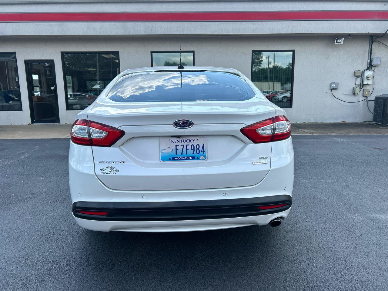 Used 2014 Ford Fusion SE w/ Equipment Group 202A FWD image 6