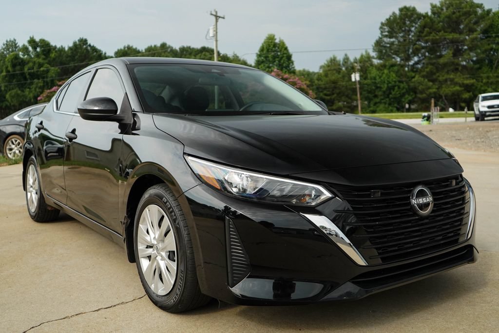 Used 2025 Nissan Sentra S w/ Lighting Package FWD image 35