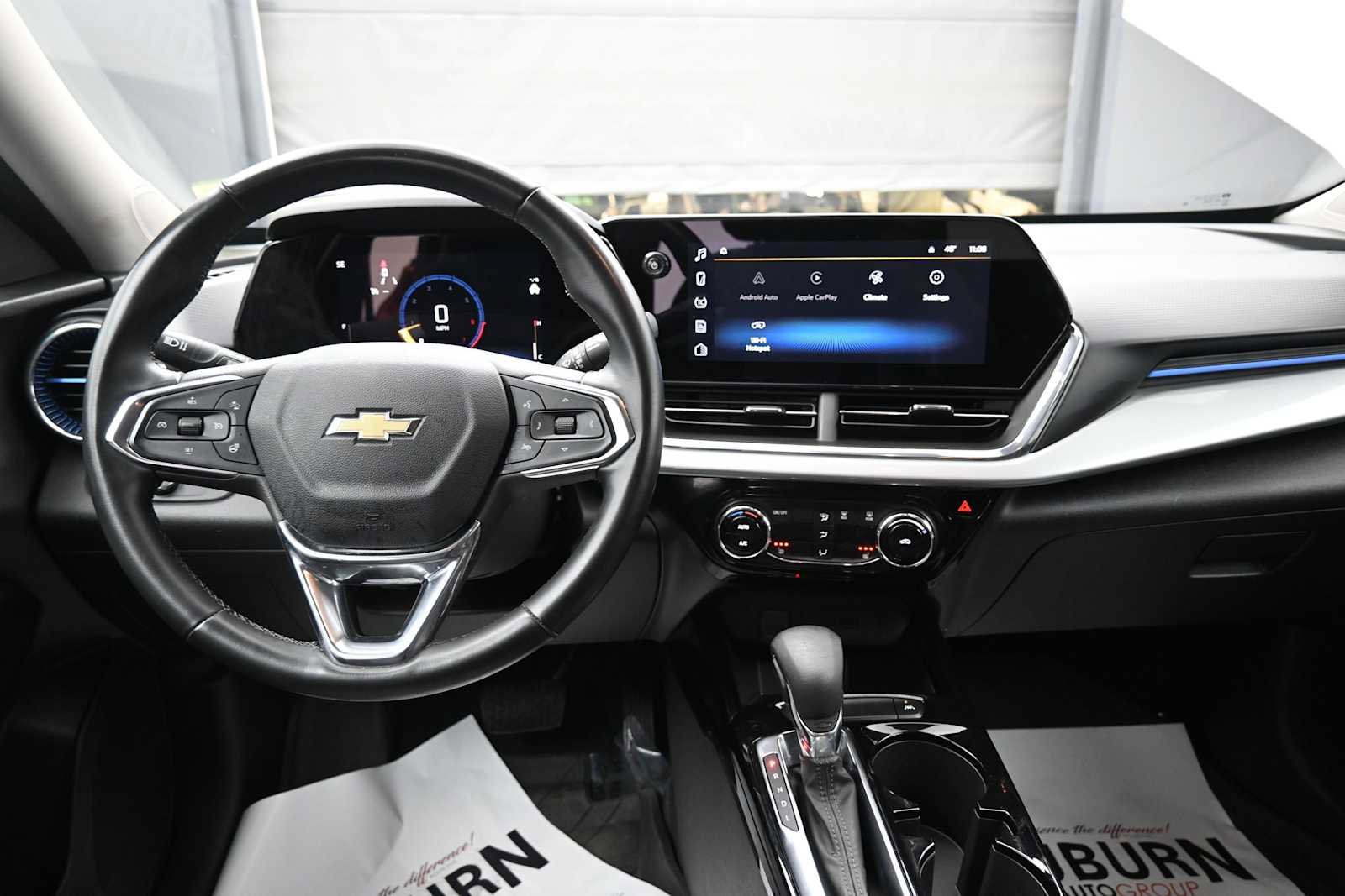 Used 2024 Chevrolet Trax LT w/ Driver Confidence Package FWD image 12