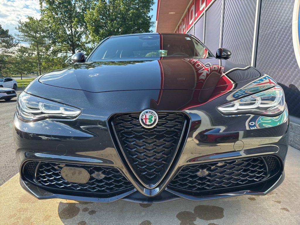 New 2025 Alfa Romeo Giulia AWD w/ Driving Assist Package image 4