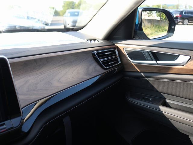 New 2026 Volkswagen Atlas SE image 21