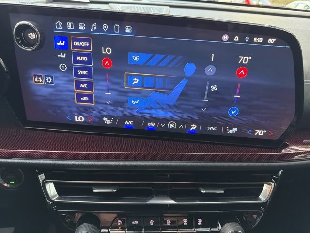 Used 2024 Chevrolet Traverse Z71 w/ Enhanced Driving Package image 17