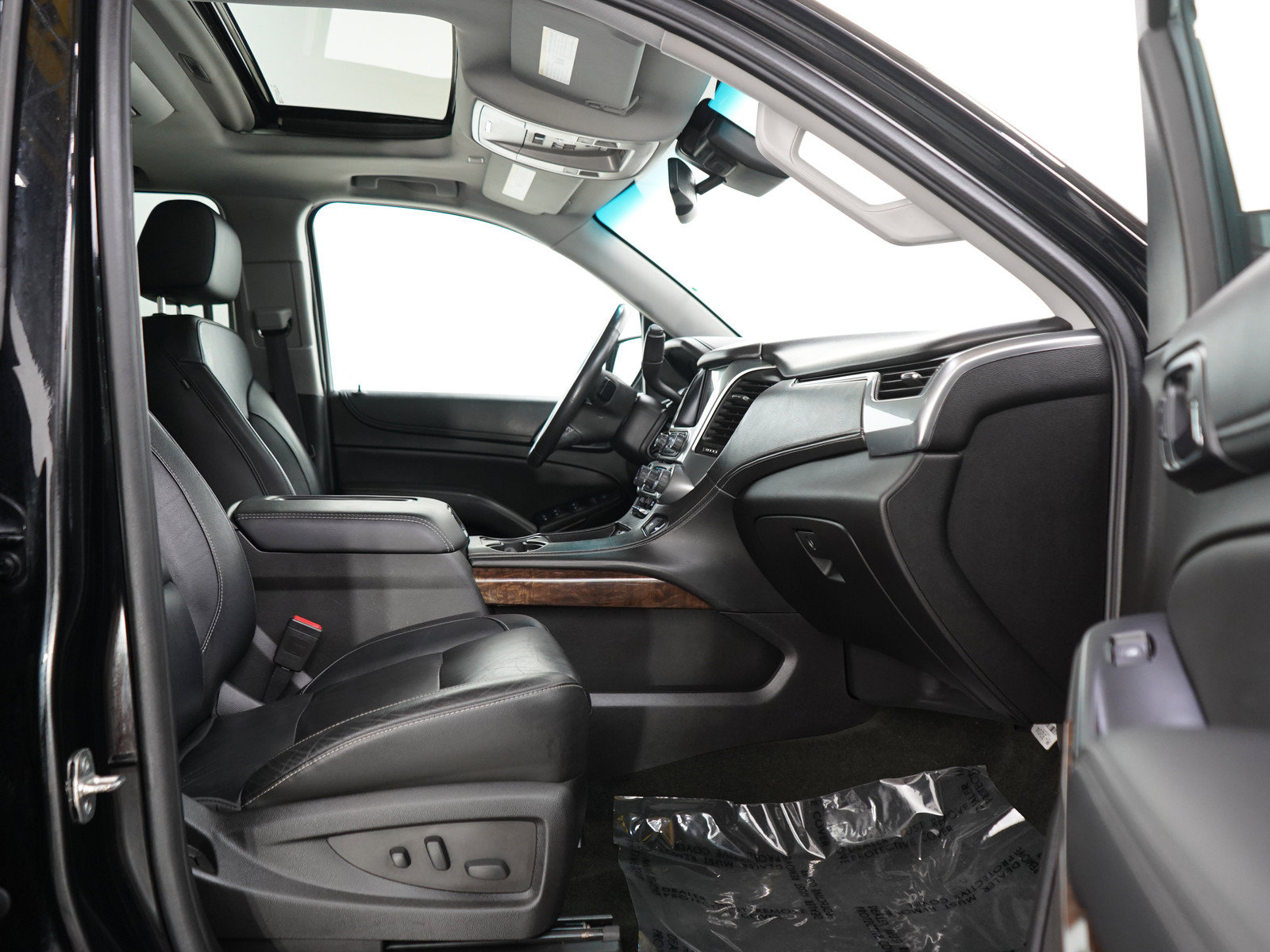 Used 2017 Chevrolet Tahoe LT AWD/4WD image 11