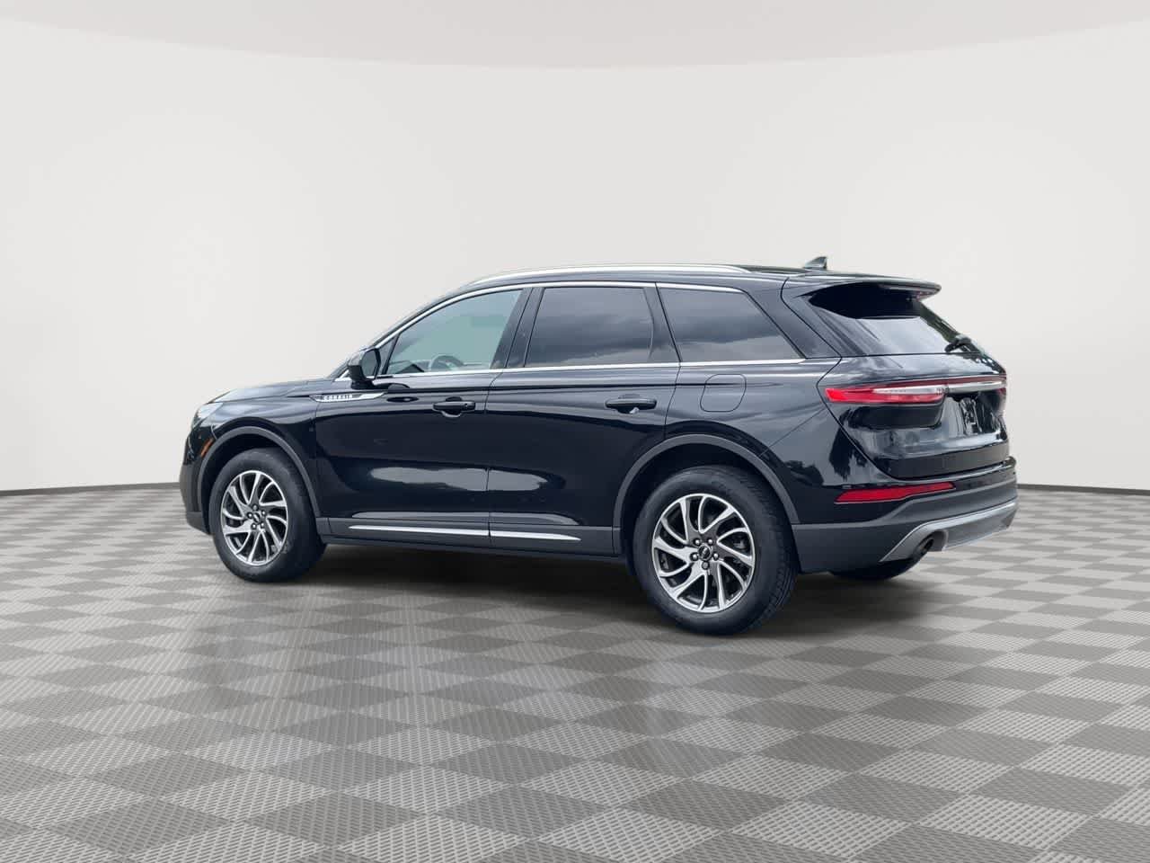 Used 2020 Lincoln Corsair AWD w/ Equipment Group 101A image 6