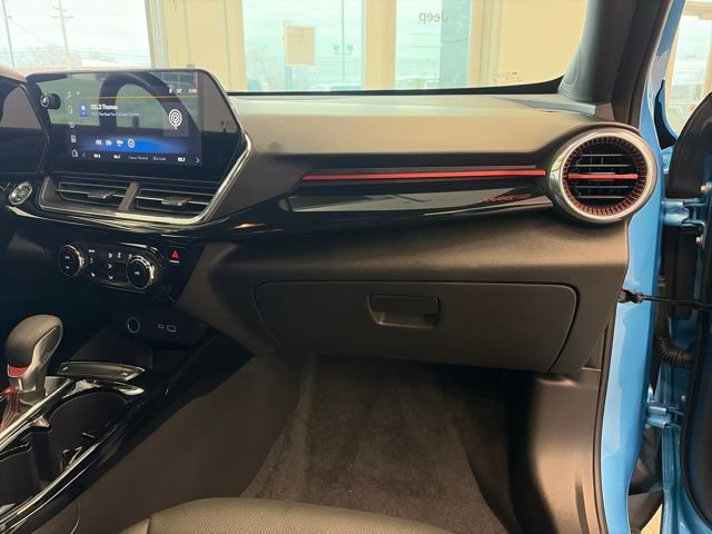 Used 2025 Chevrolet Trax RS w/ Driver Confidence Package image 43