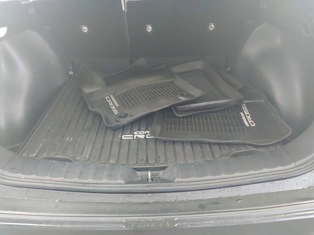 Used 2023 Toyota Corolla Cross L image 46