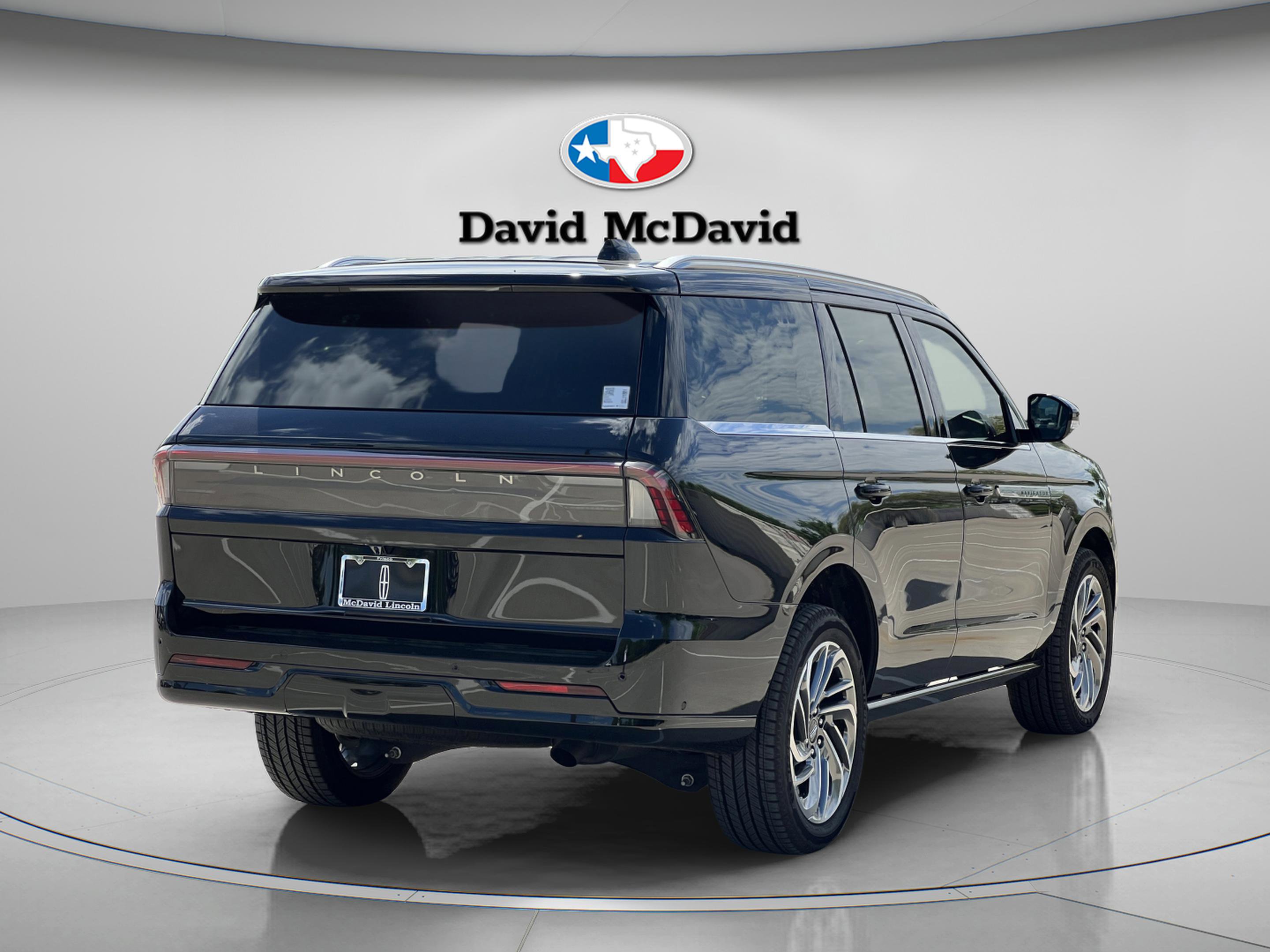 New 2025 Lincoln Navigator Reserve image 7