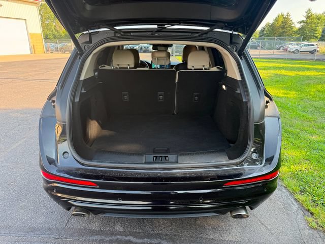Used 2025 Lincoln Corsair Grand Touring AWD/4WD image 3