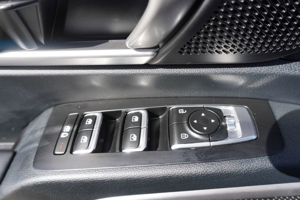 Used 2024 Kia Telluride S image 9