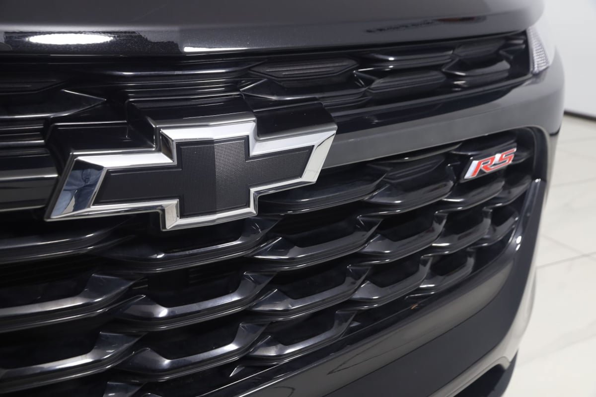 Used 2024 Chevrolet Trax RS FWD image 15
