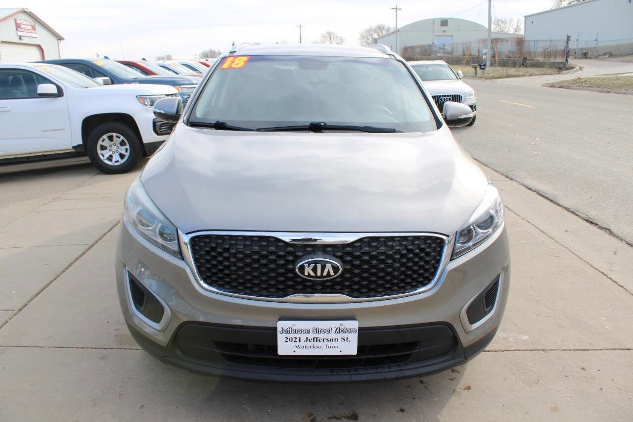 Used 2018 Kia Sorento AWD image 2