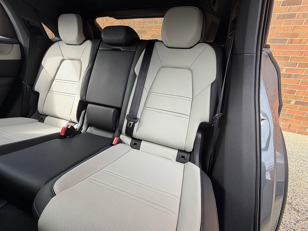 New 2026 Porsche Cayenne S image 16