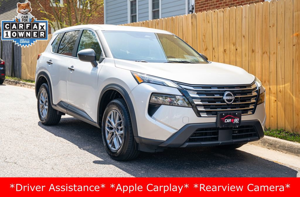 Used 2024 Nissan Rogue S image 3