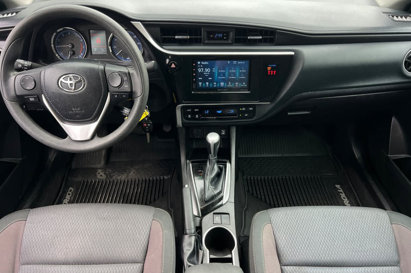 Used 2019 Toyota Corolla LE FWD image 4