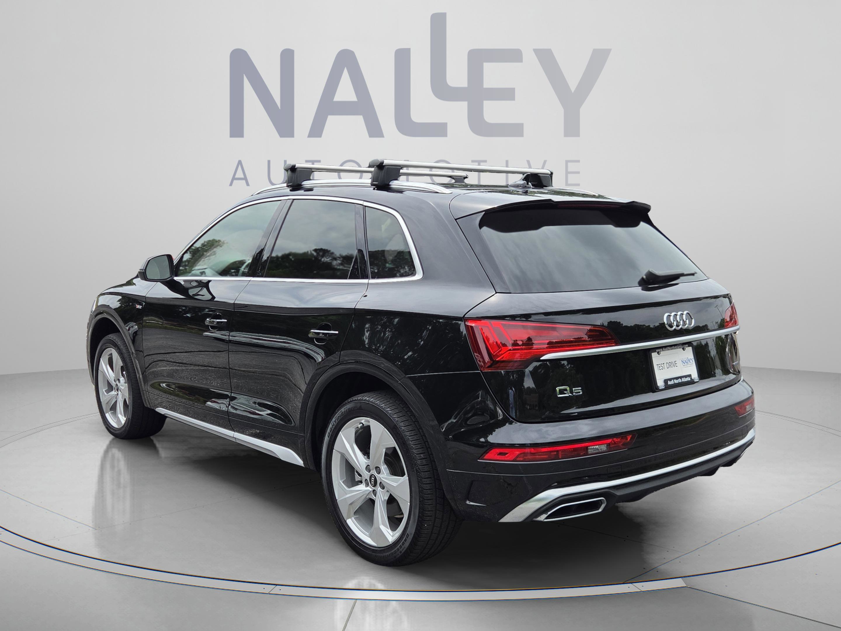Used 2023 Audi Q5 2.0T Premium Plus w/ Premium Plus Package AWD/4WD image 3