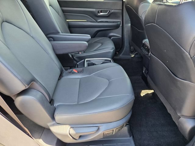 Used 2025 Toyota Grand Highlander FWD image 20