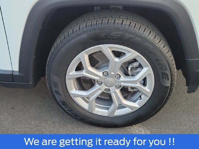 Used 2024 Jeep Compass Latitude AWD/4WD image 27