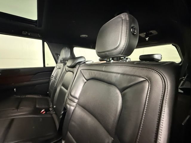 Used 2018 Lincoln Navigator L Reserve w/ Technology Package AWD/4WD image 26
