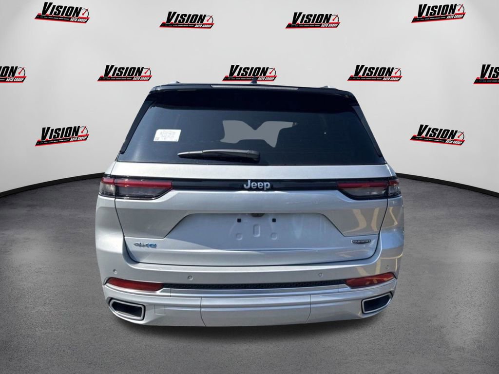 Used 2023 Jeep Grand Cherokee Summit image 4