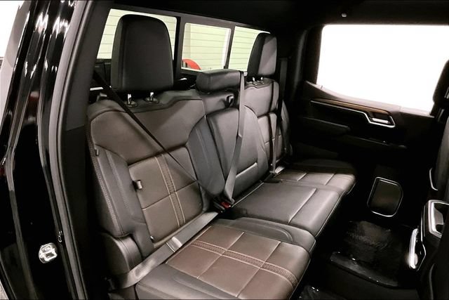 Used 2026 Chevrolet Silverado 1500 High Country w/ Midnight Edition AWD/4WD image 25