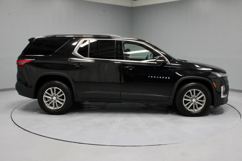 Used 2023 Chevrolet Traverse LT AWD/4WD image 11