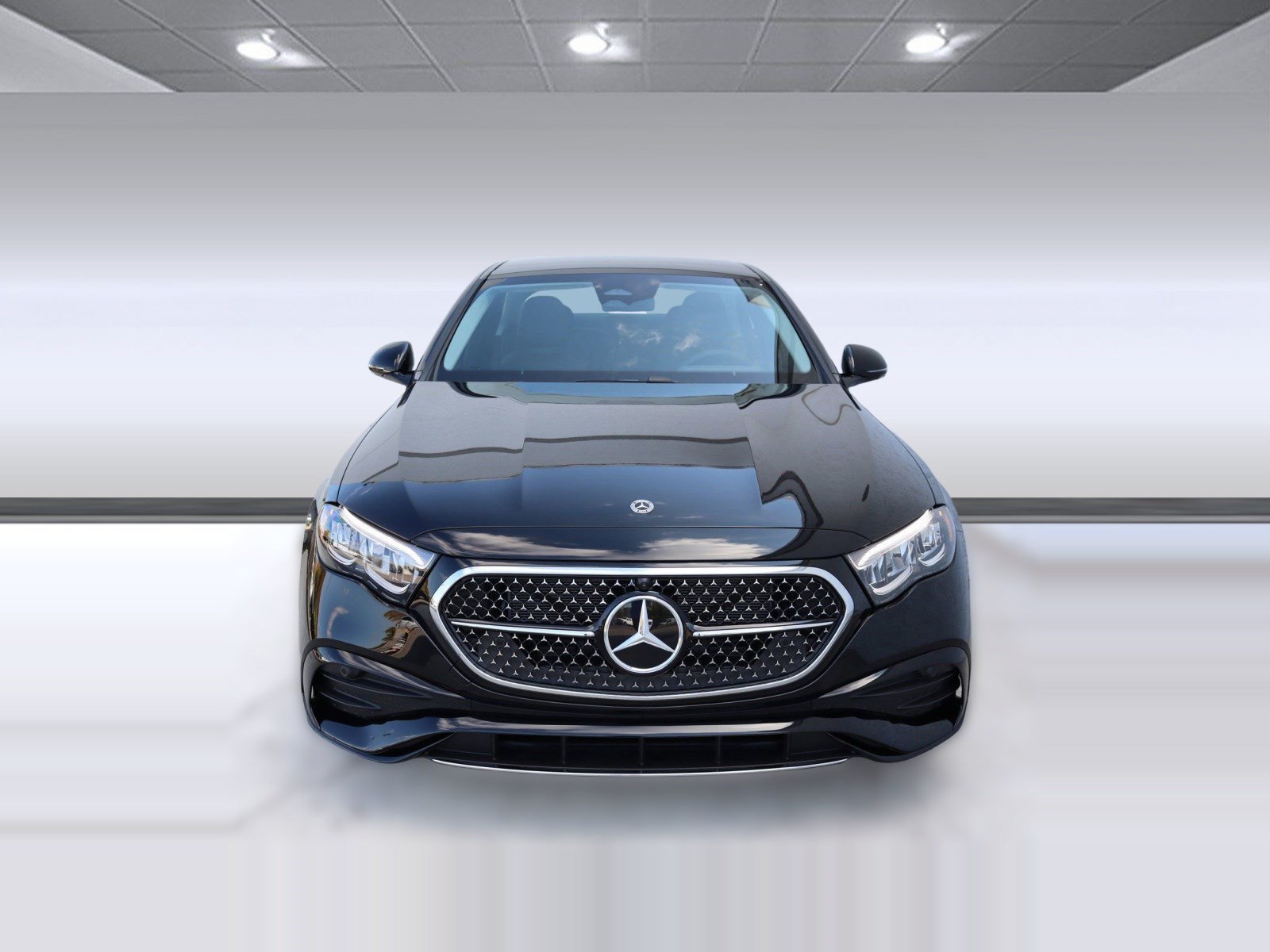 Used 2025 Mercedes-Benz E 350 Sedan image 4