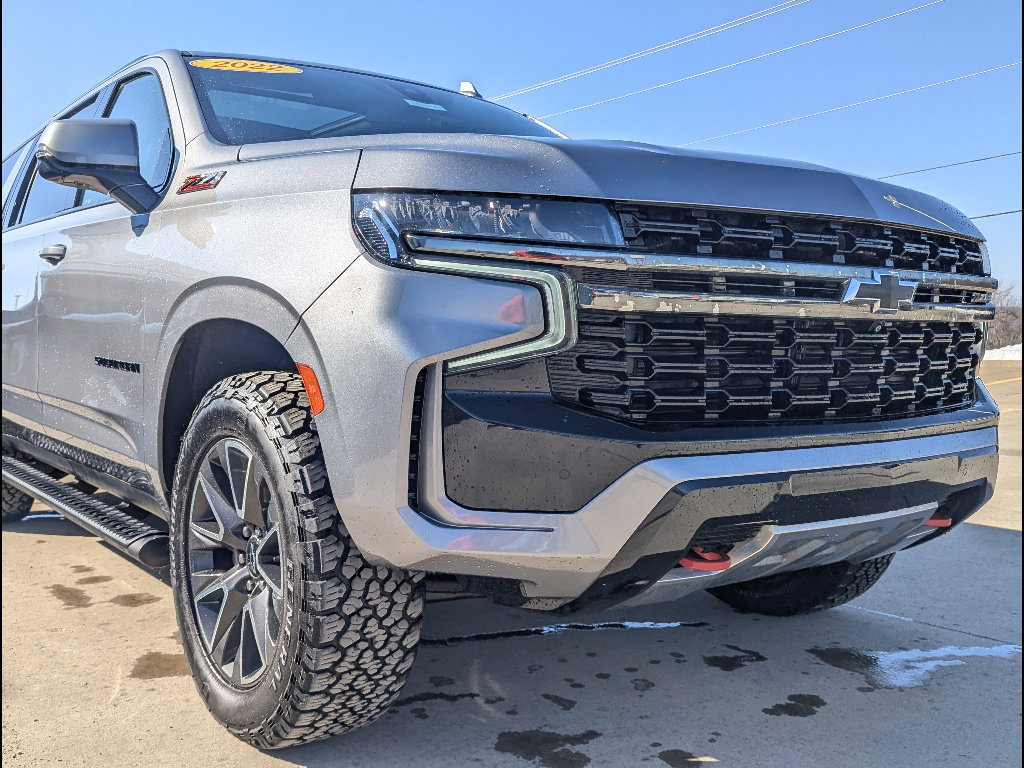 Used 2022 Chevrolet Suburban Z71 w/ Luxury Package AWD/4WD image 13