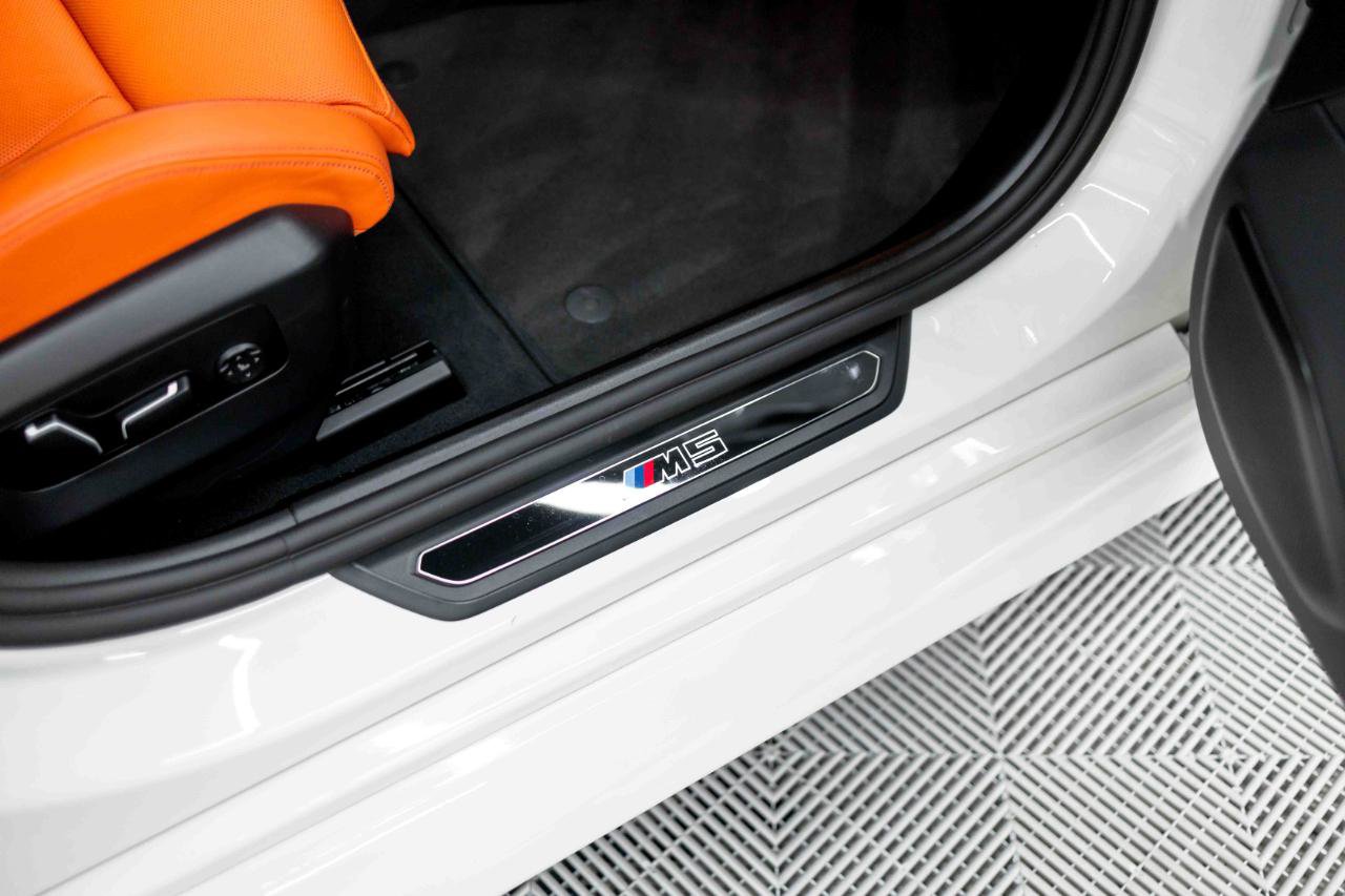 Used 2025 BMW M5 w/ Carbon Package AWD/4WD image 65