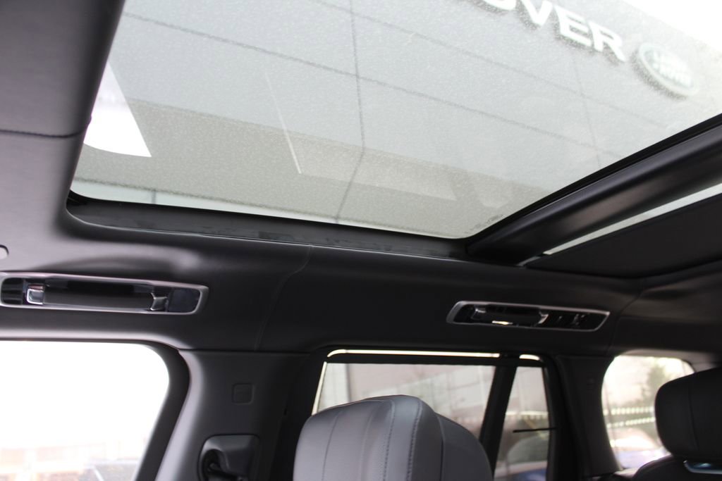 New 2026 Land Rover Range Rover Autobiography image 18
