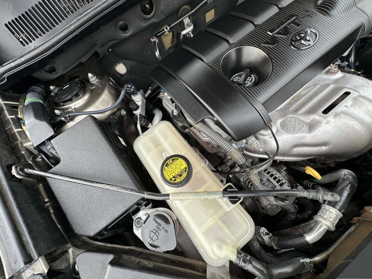 Used 2012 Toyota RAV4 4WD image 28