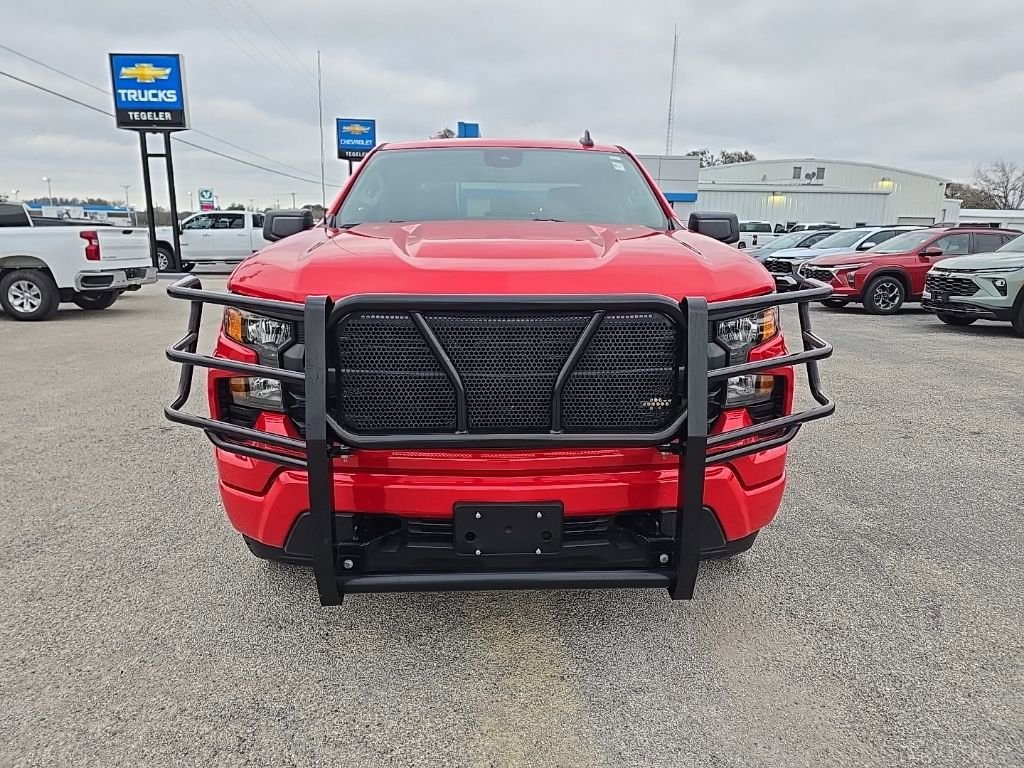 Used 2023 Chevrolet Silverado 1500 Custom image 3