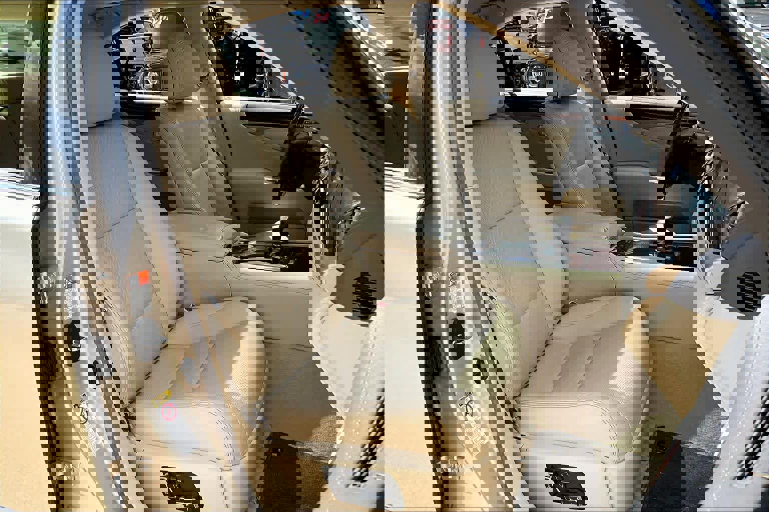 Used 2015 Lexus LS 460 w/ Comfort Package image 8