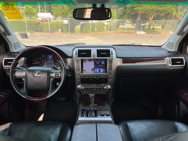 Used 2014 Lexus GX 460 w/ Premium Package AWD/4WD image 9