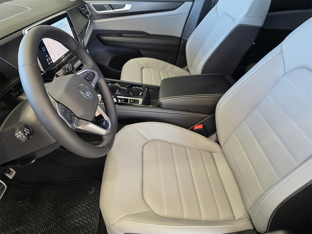 New 2026 Volkswagen Atlas Cross Sport SEL R-Line image 11