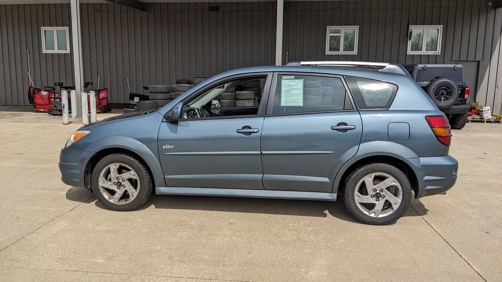 Used 2008 Pontiac Vibe w/ Sun And Sound Package image 6