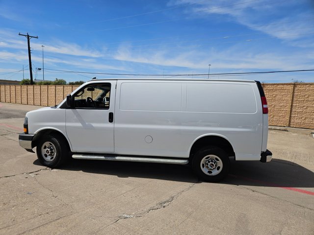 Used 2023 GMC Savana 2500 w/ Driver Convenience Package image 9