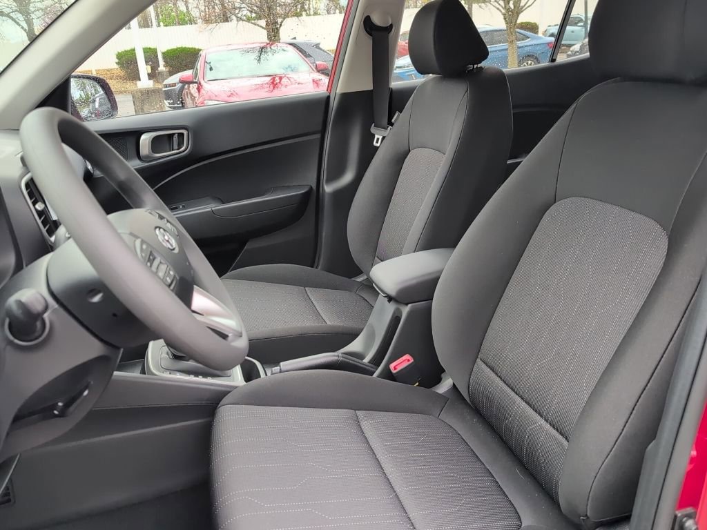 New 2026 Hyundai Venue SE FWD image 9
