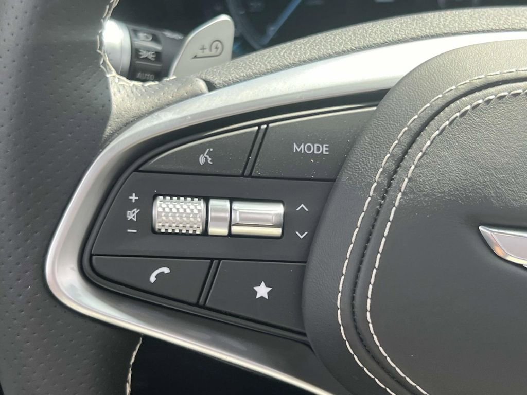 New 2025 Genesis Electrified GV70 Advanced w/ Prestige Package image 21