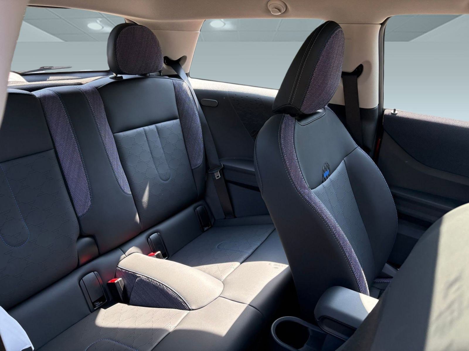 New 2026 MINI Cooper 2-Door Hardtop image 25