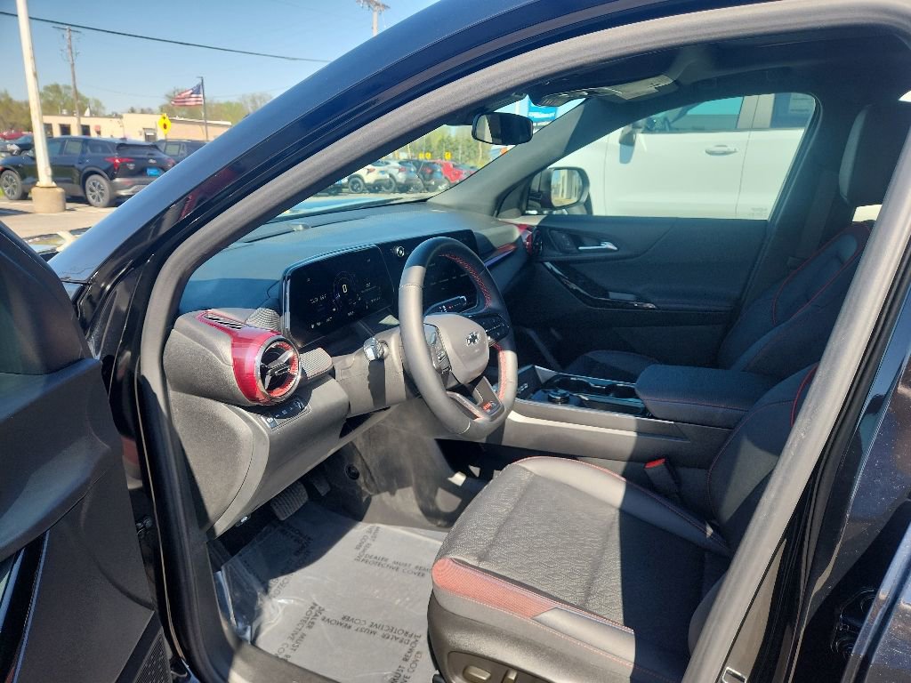 Certified 2025 Chevrolet Equinox RS AWD/4WD image 10