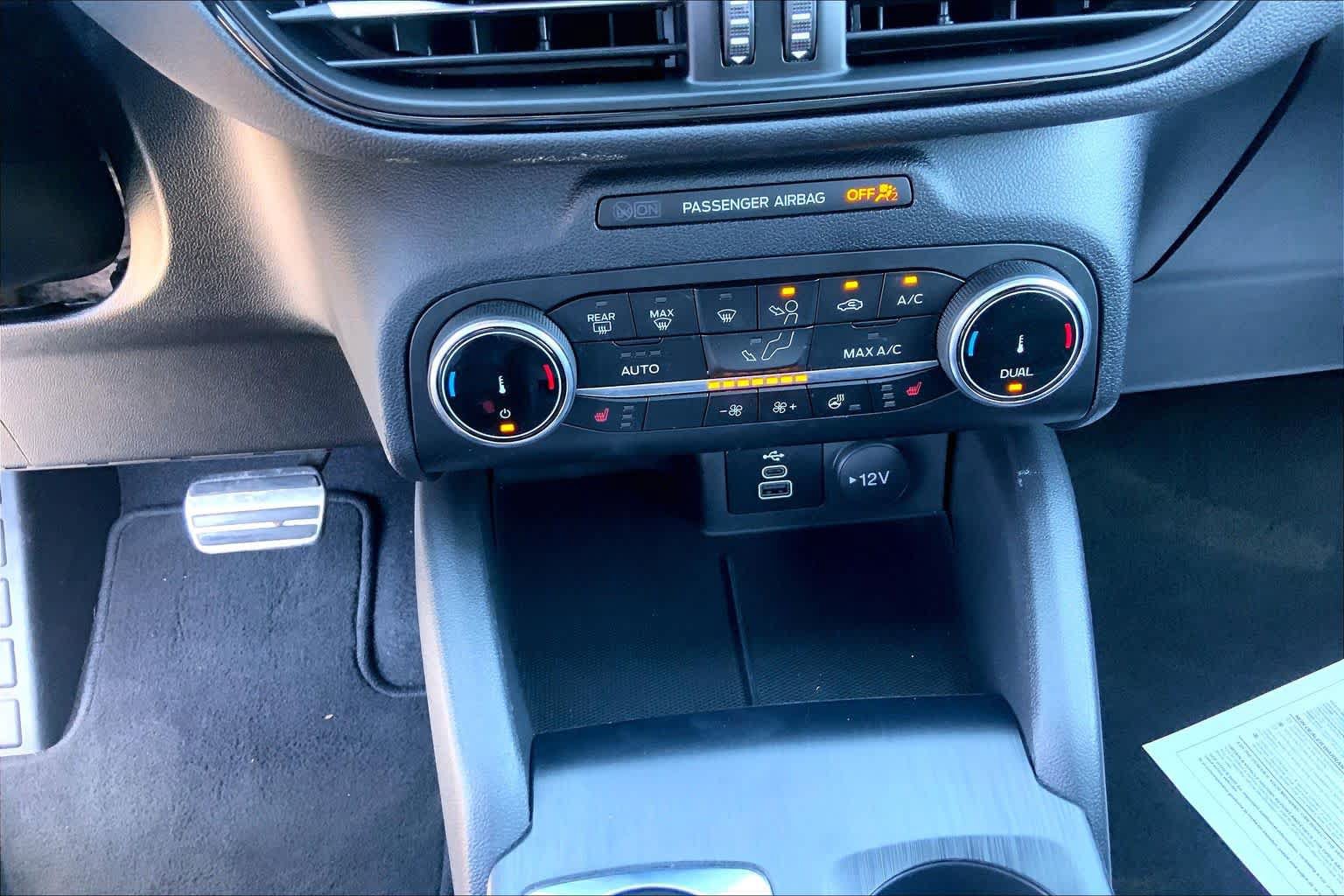 Certified 2024 Ford Escape ST-Line AWD/4WD image 35