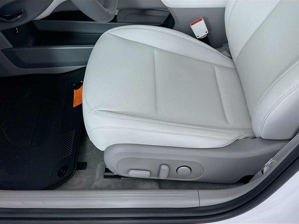 New 2025 Hyundai Ioniq 6 SEL image 21