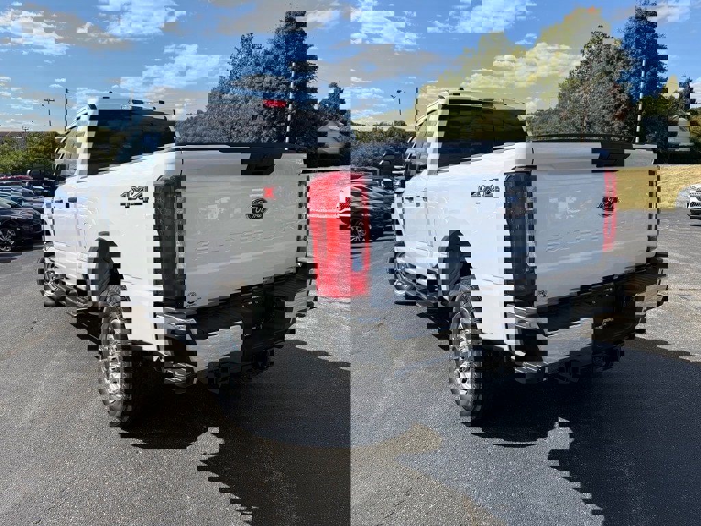 New 2026 Ford F350 4x4 Crew Cab Super Duty image 5