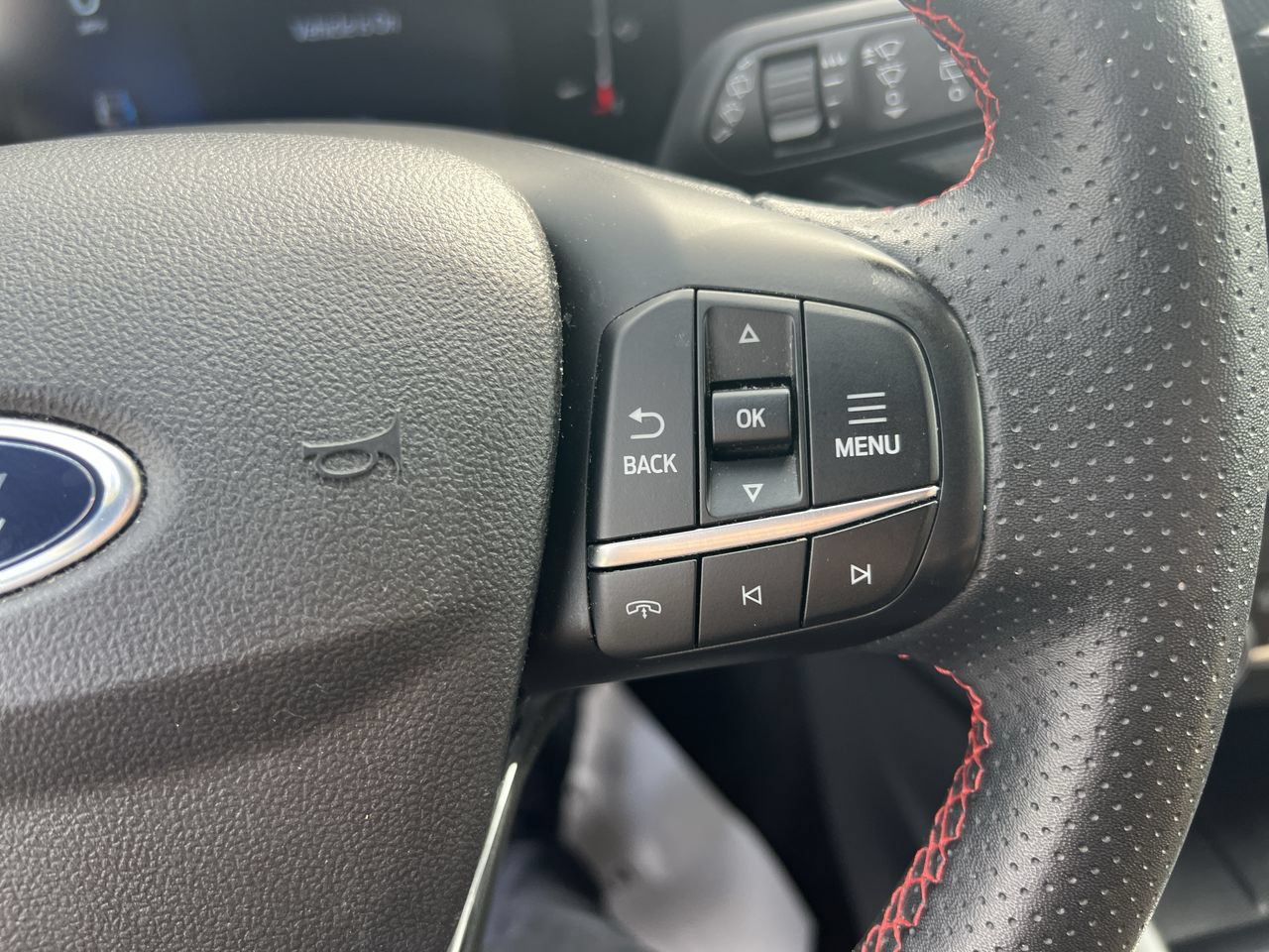 Used 2025 Ford Escape ST-Line FWD image 20