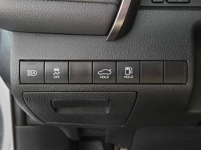 Used 2022 Toyota Camry SE w/ Carpet Mat Package (TMS) FWD image 37