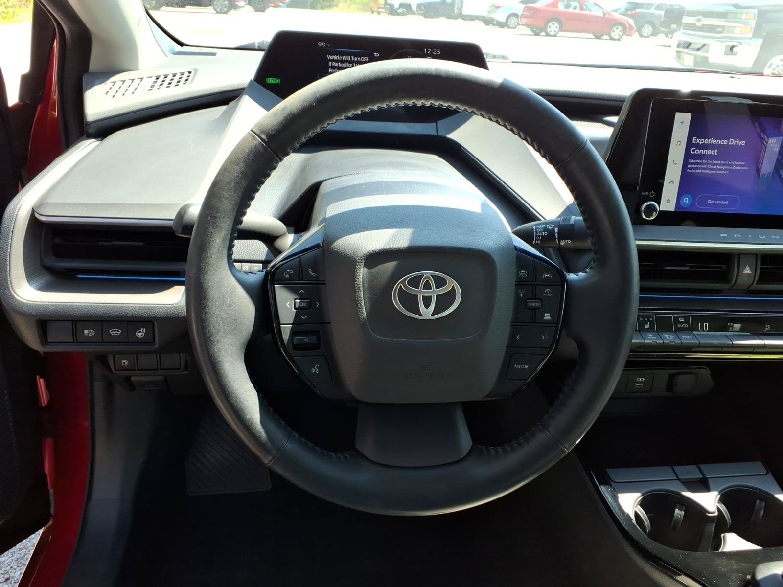 Used 2023 Toyota Prius XLE FWD image 7