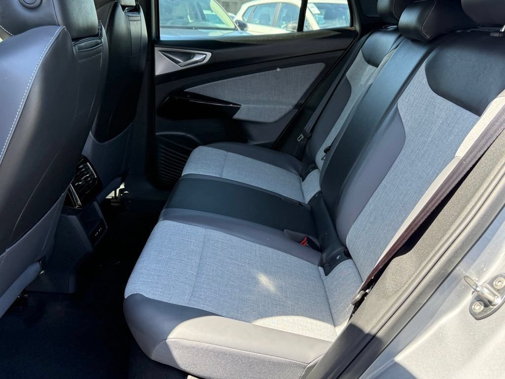 New 2026 Volkswagen ID.4 Pro RWD image 21